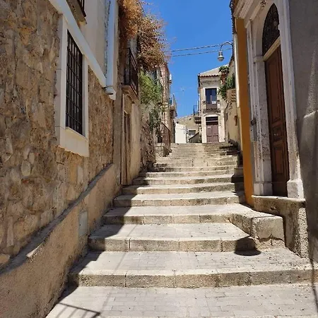 Casa Mutika